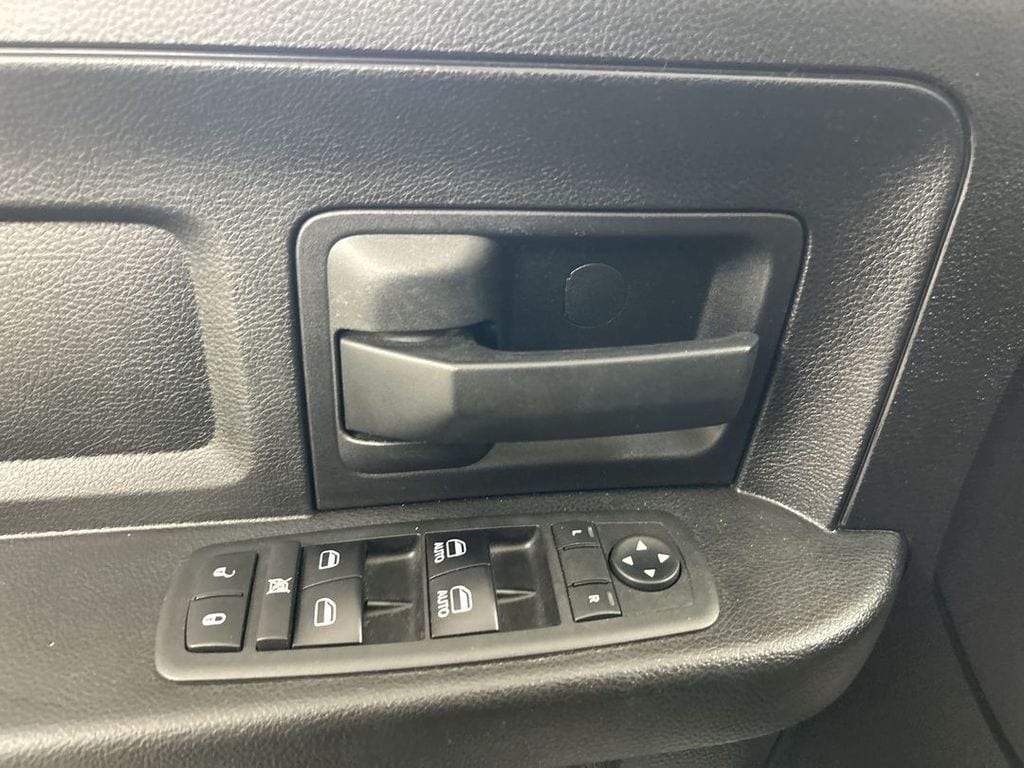 2018 RAM Ram 1500 Pickup Express - Photo 11