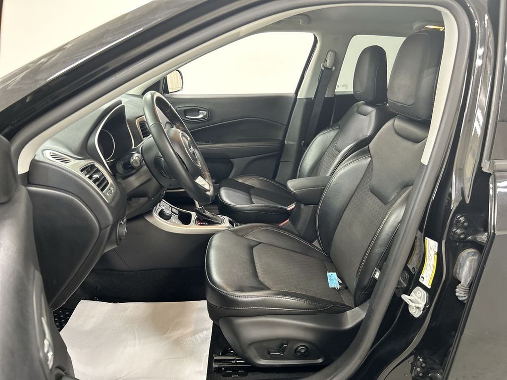 2020 Jeep Compass Latitude - Photo 9