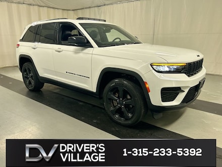 2023 Jeep Grand Cherokee Laredo SUV