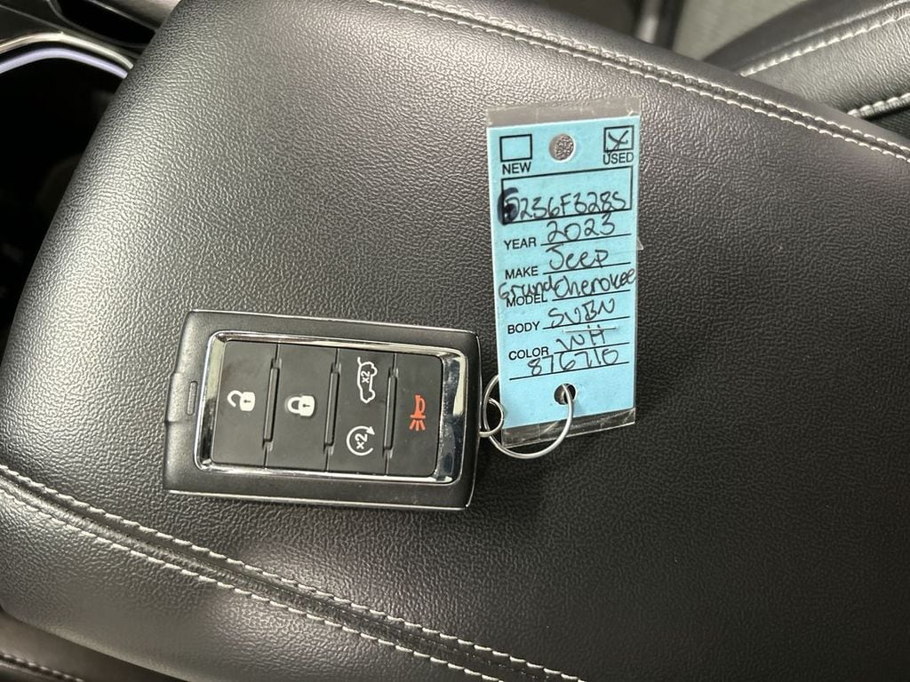 2023 Jeep Grand Cherokee L Altitude - Photo 12