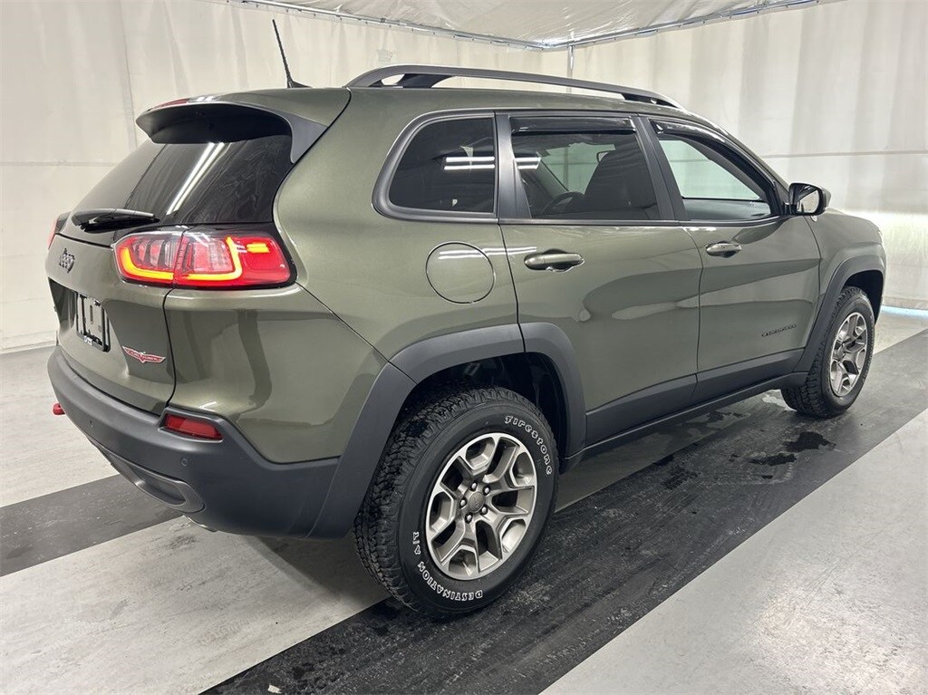 2021 Jeep Cherokee Trailhawk photo 2