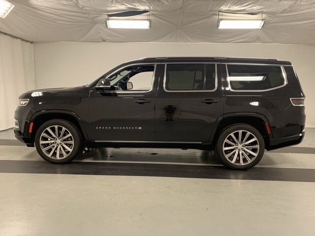 2022 Jeep Grand Wagoneer II photo 4