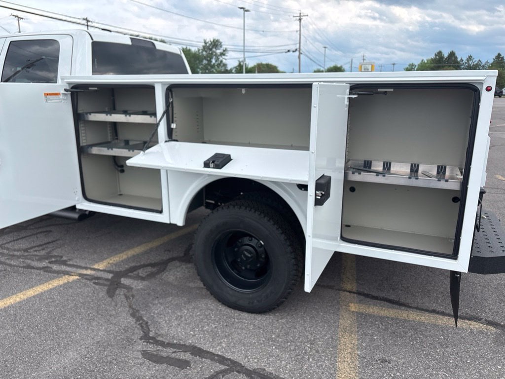 New 2026 Ram 3500 CREW CAB CHASSIS 4X4 Pickup