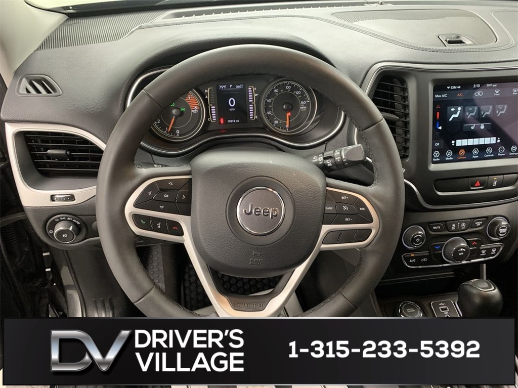 Used 2022 Jeep Cherokee X with VIN 1C4PJMCXXND536319 for sale in Cicero, NY