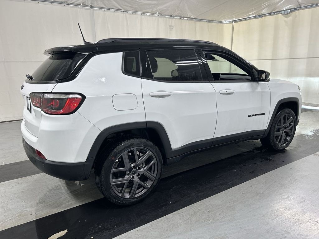 New 2026 Jeep Compass LIMITED ALTITUDE 4X4 Sport Utility