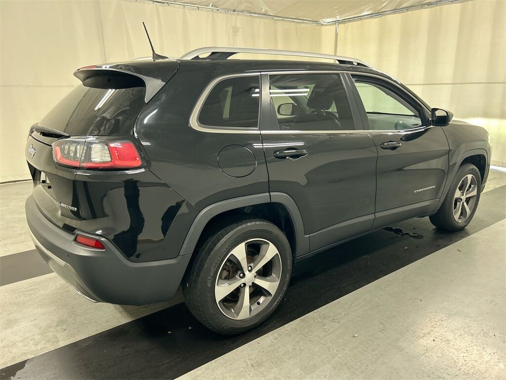 2019 Jeep Cherokee Limited photo 2