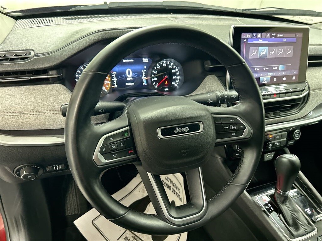 2022 Jeep Compass Latitude Lux photo 4