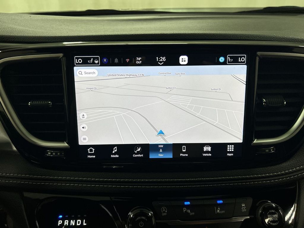 2026 Chrysler Pacifica Limited - Photo 17