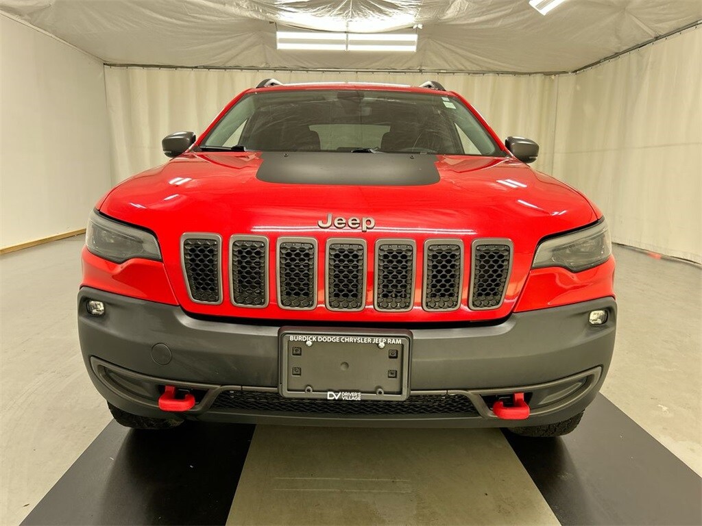 2019 Jeep Cherokee Trailhawk photo 2