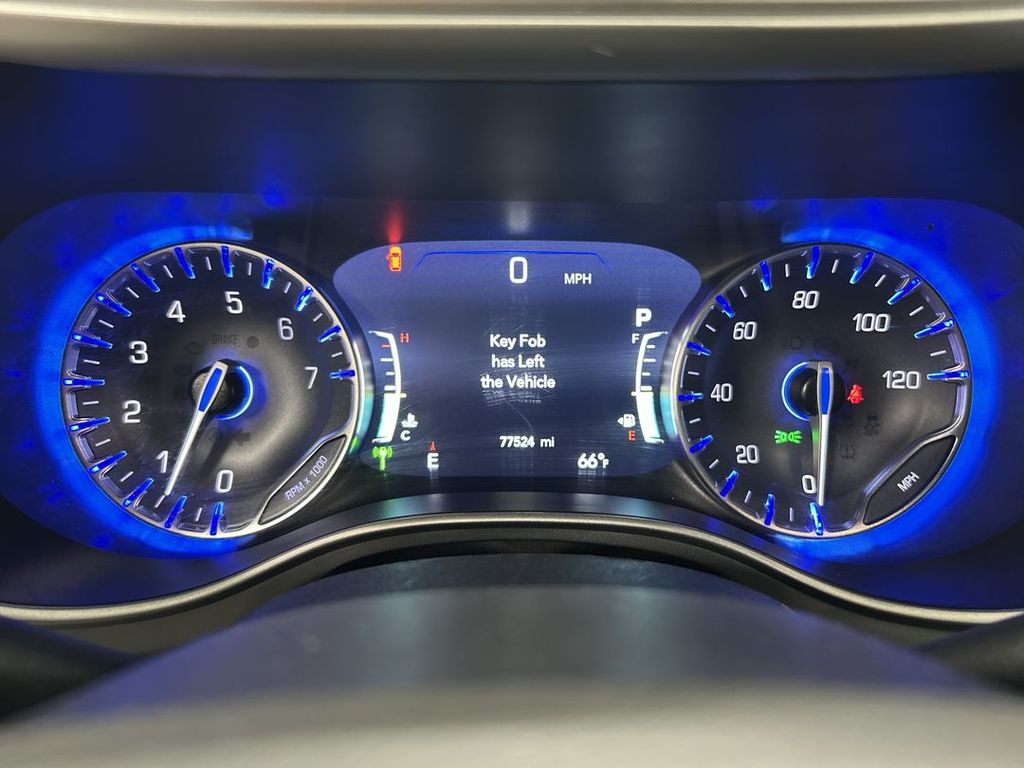 2023 Chrysler Pacifica Touring L - Photo 13
