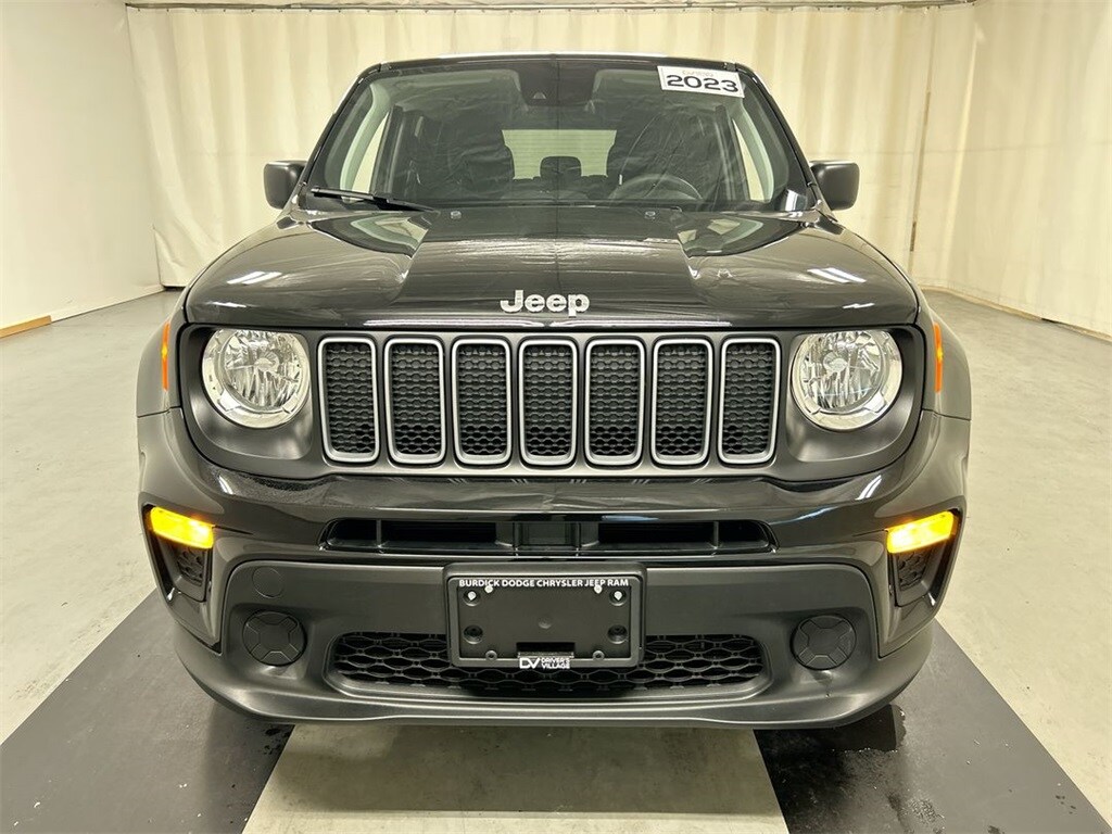 2023 Jeep Renegade Latitude Upland photo 3