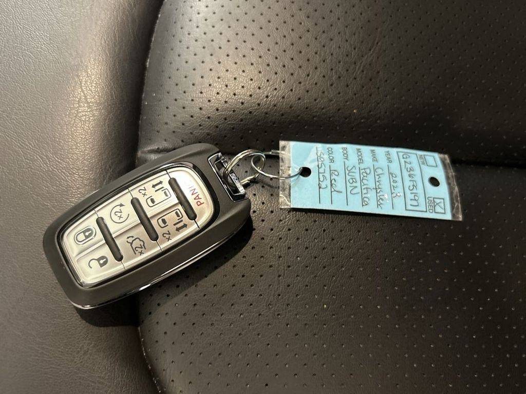 2023 Chrysler Pacifica Touring L - Photo 12