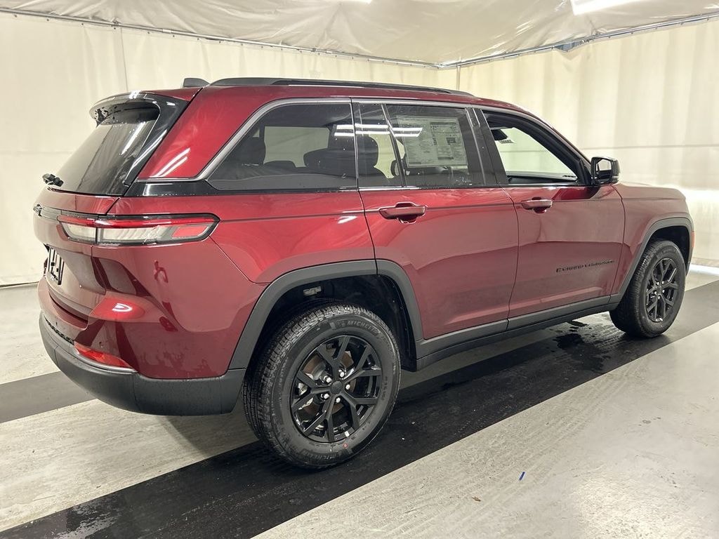 New 2026 Jeep Grand Cherokee LAREDO ALTITUDE 4X4 Sport Utility