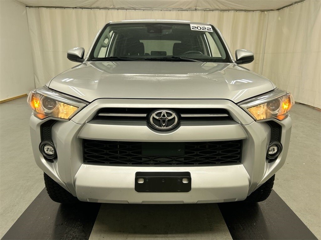 2022 Toyota 4Runner SR5 photo 3