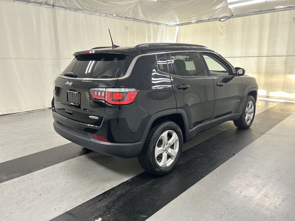 2020 Jeep Compass Latitude - Photo 2