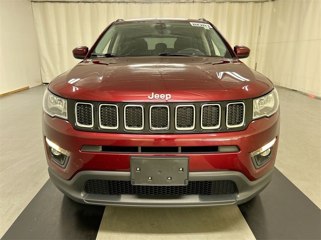 2021 Jeep Compass Latitude photo 3