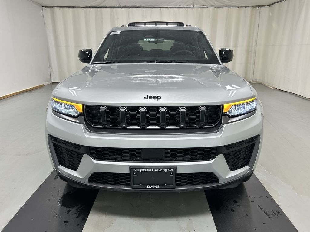 New 2026 Jeep Grand Cherokee LAREDO ALTITUDE 4X4 Sport Utility