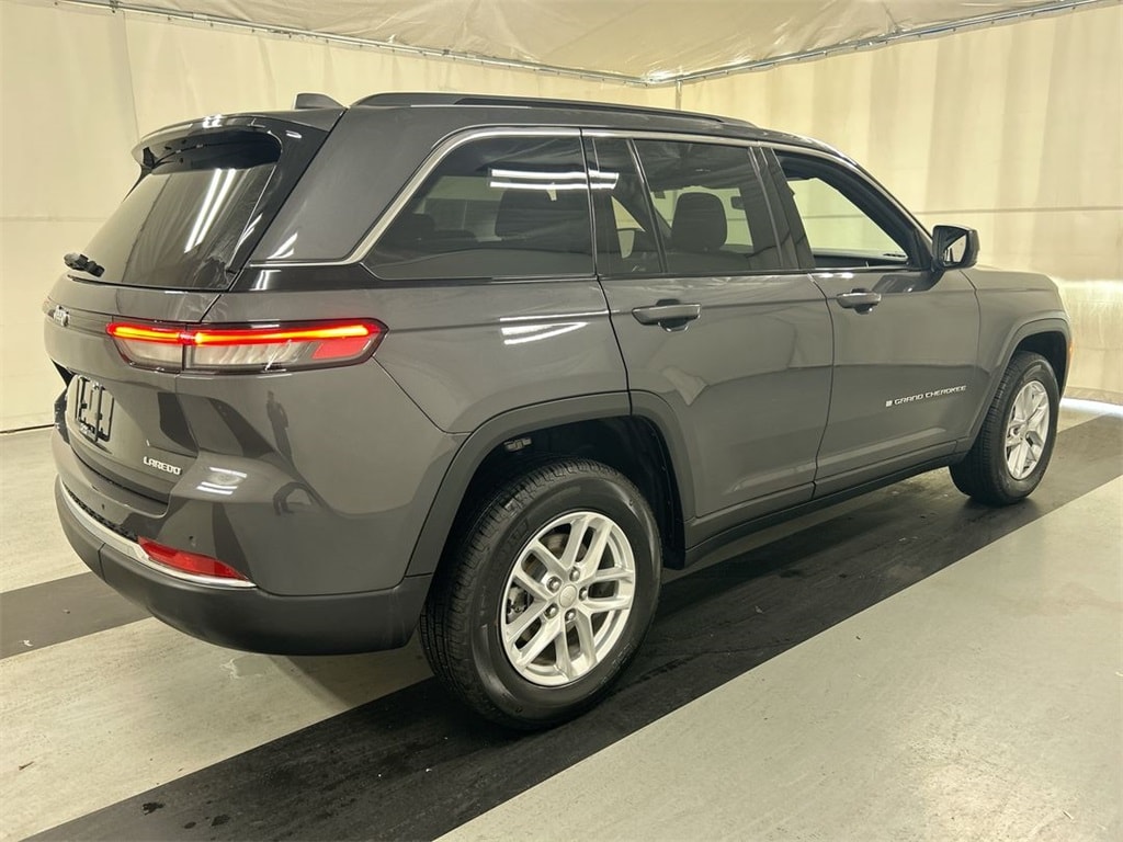Used 2025 Jeep Grand Cherokee Laredo SUV