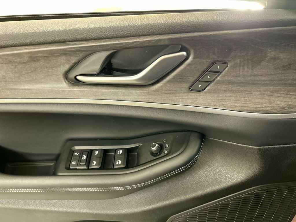2025 Jeep Grand Cherokee Limited - Photo 11