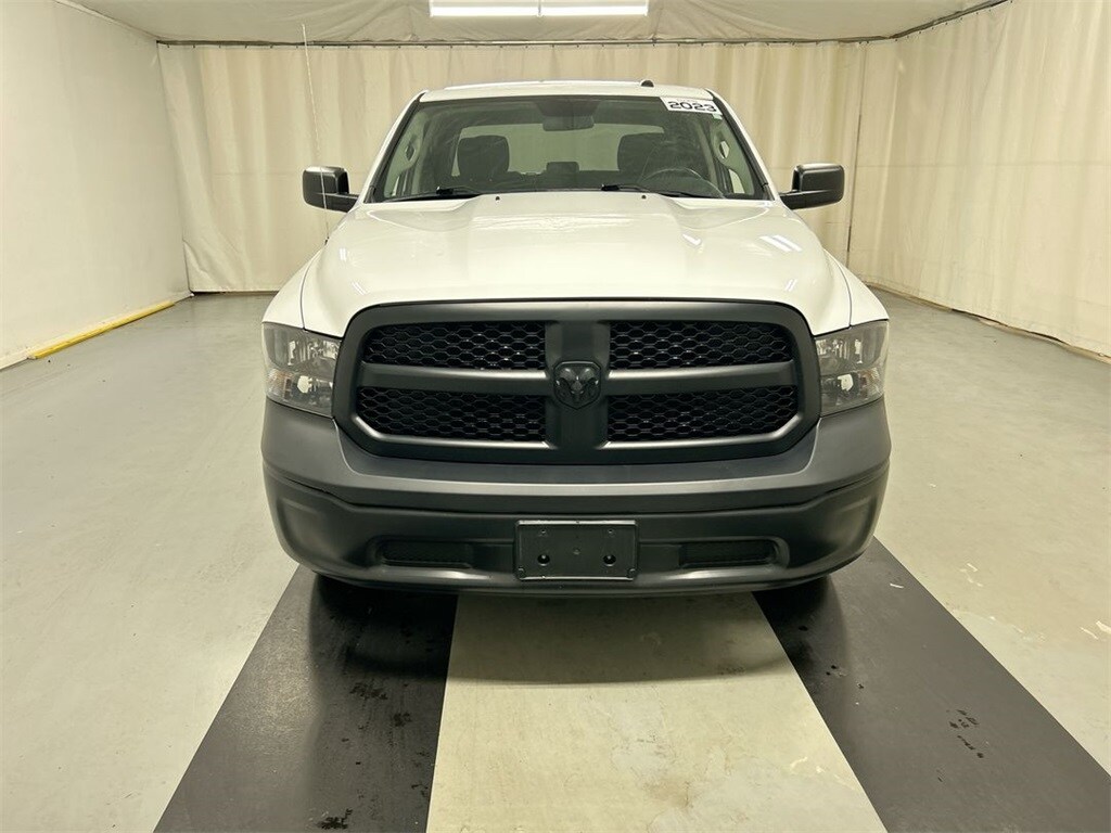 2023 Ram 1500 Classic Tradesman photo 3