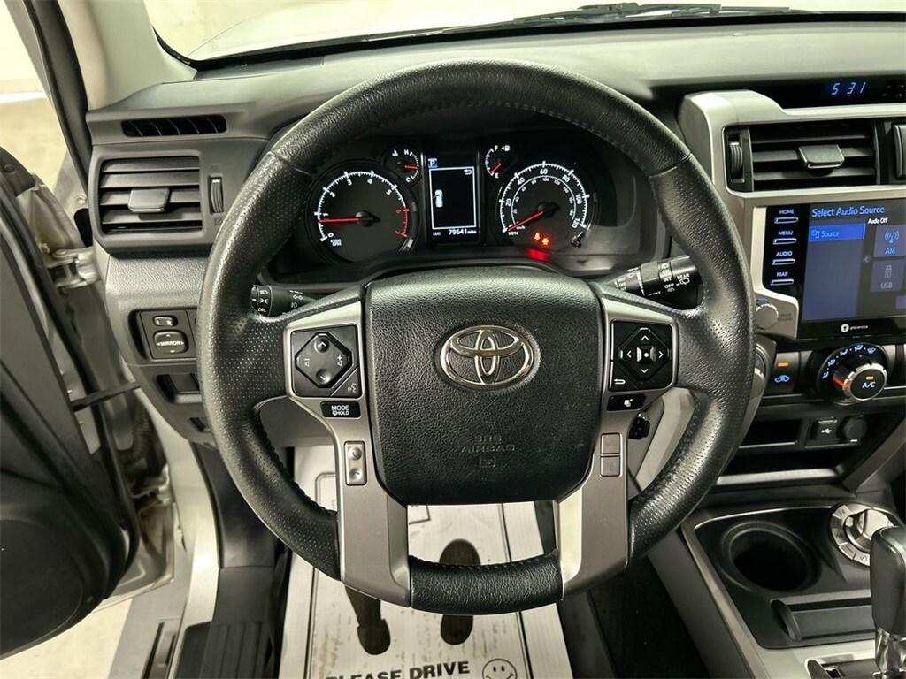 2022 Toyota 4Runner SR5 photo 4
