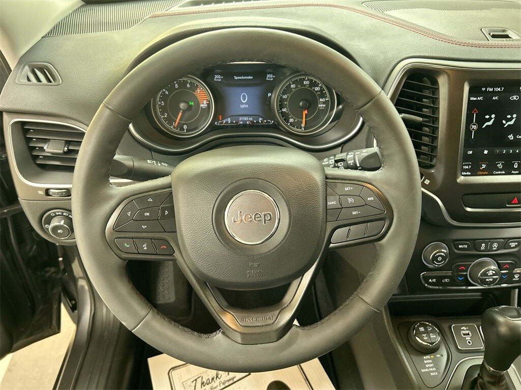 Used 2022 Jeep Cherokee Trailhawk SUV