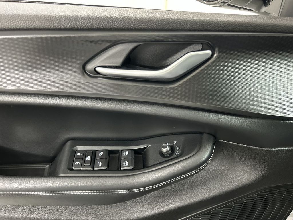 2023 Jeep Grand Cherokee L Altitude - Photo 11