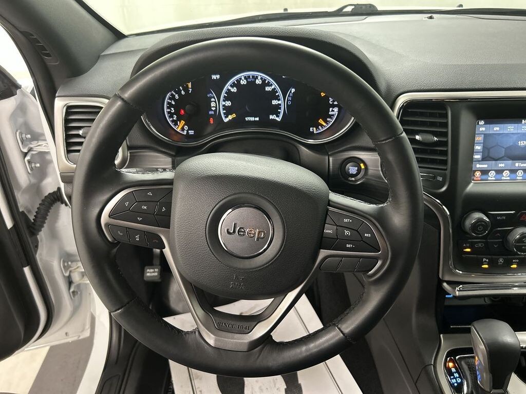 Used 2021 Jeep Grand Cherokee Laredo SUV