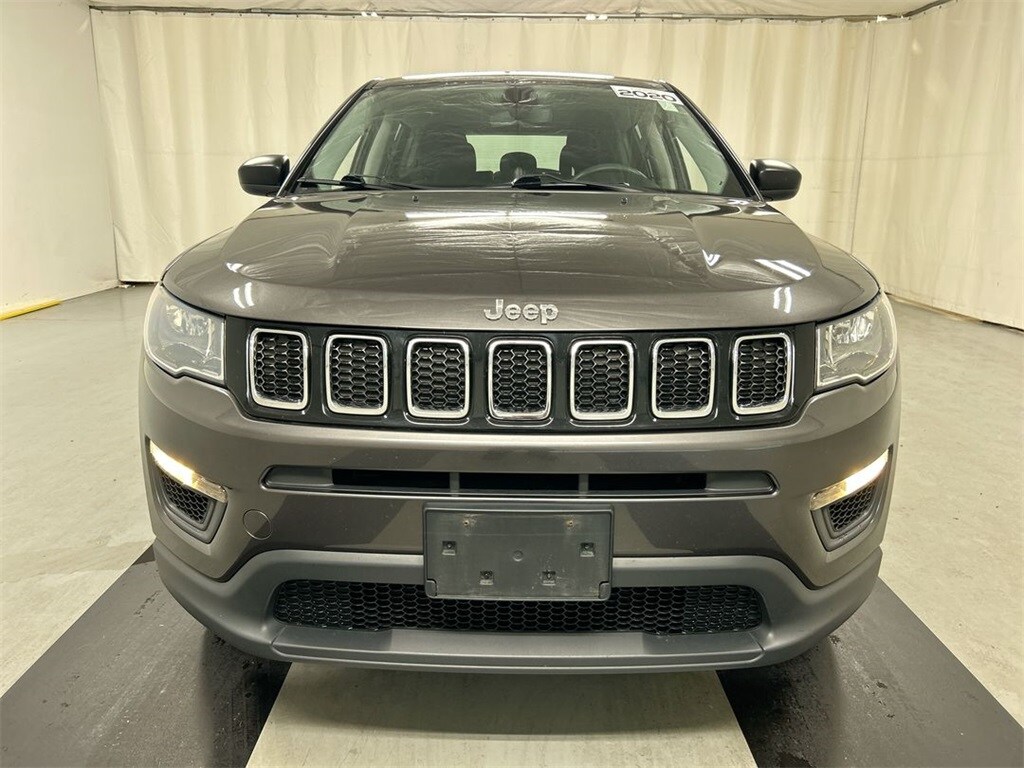 2020 Jeep Compass Sport photo 2