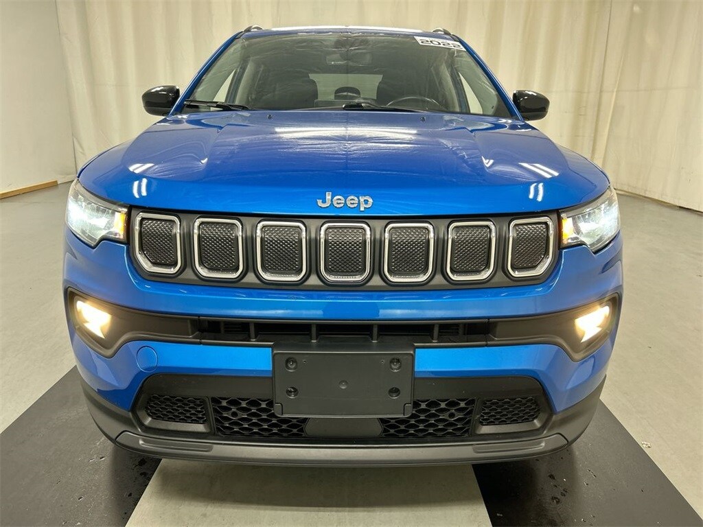 2022 Jeep Compass Latitude photo 3