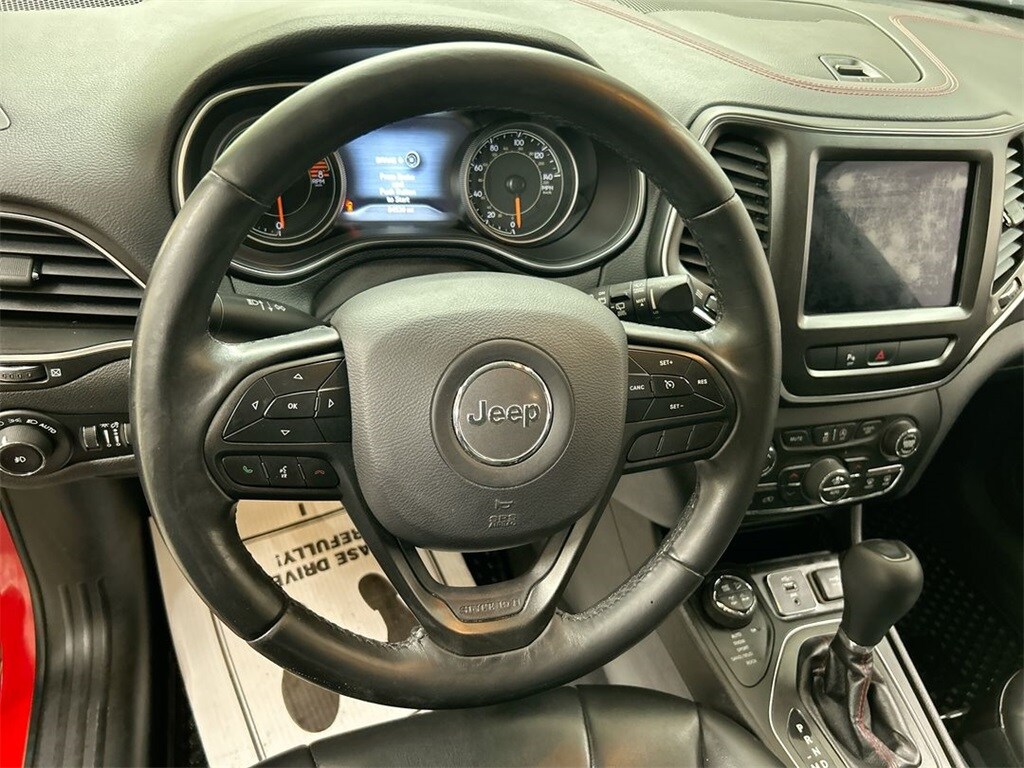 2019 Jeep Cherokee Trailhawk photo 3