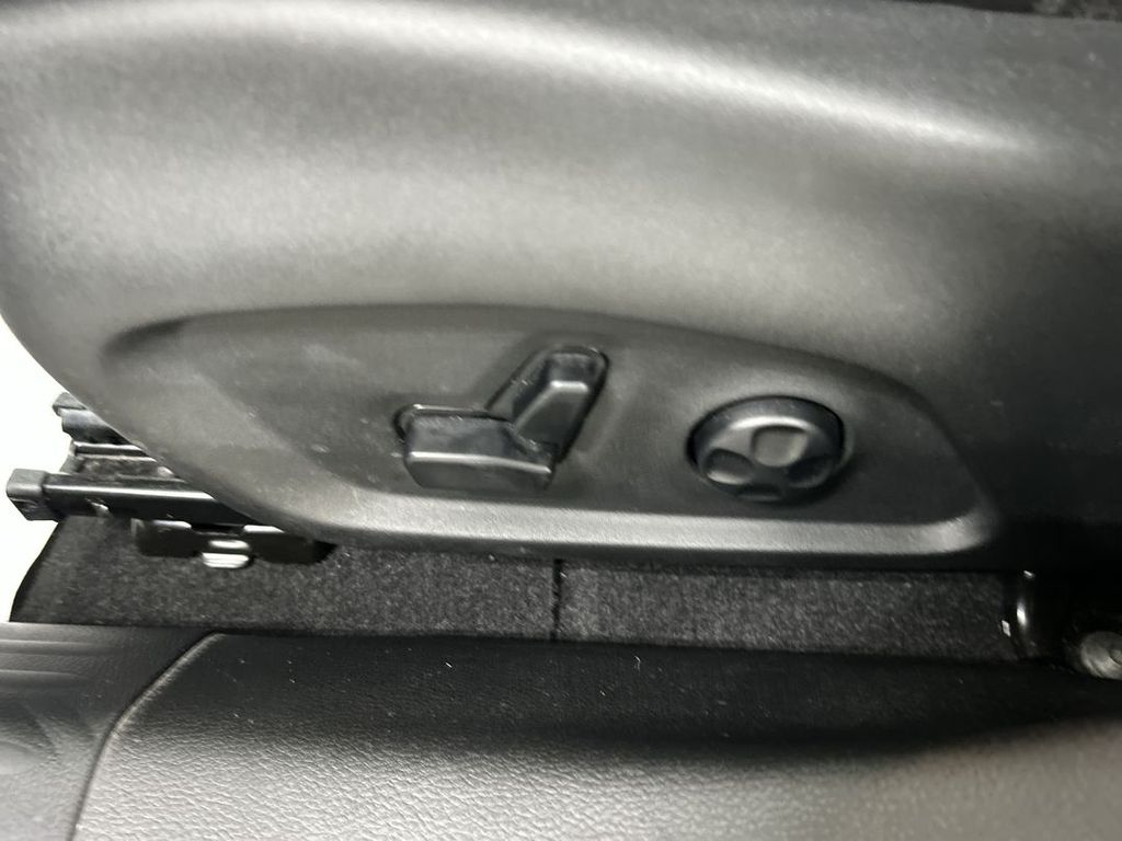 2020 Jeep Compass Latitude - Photo 10