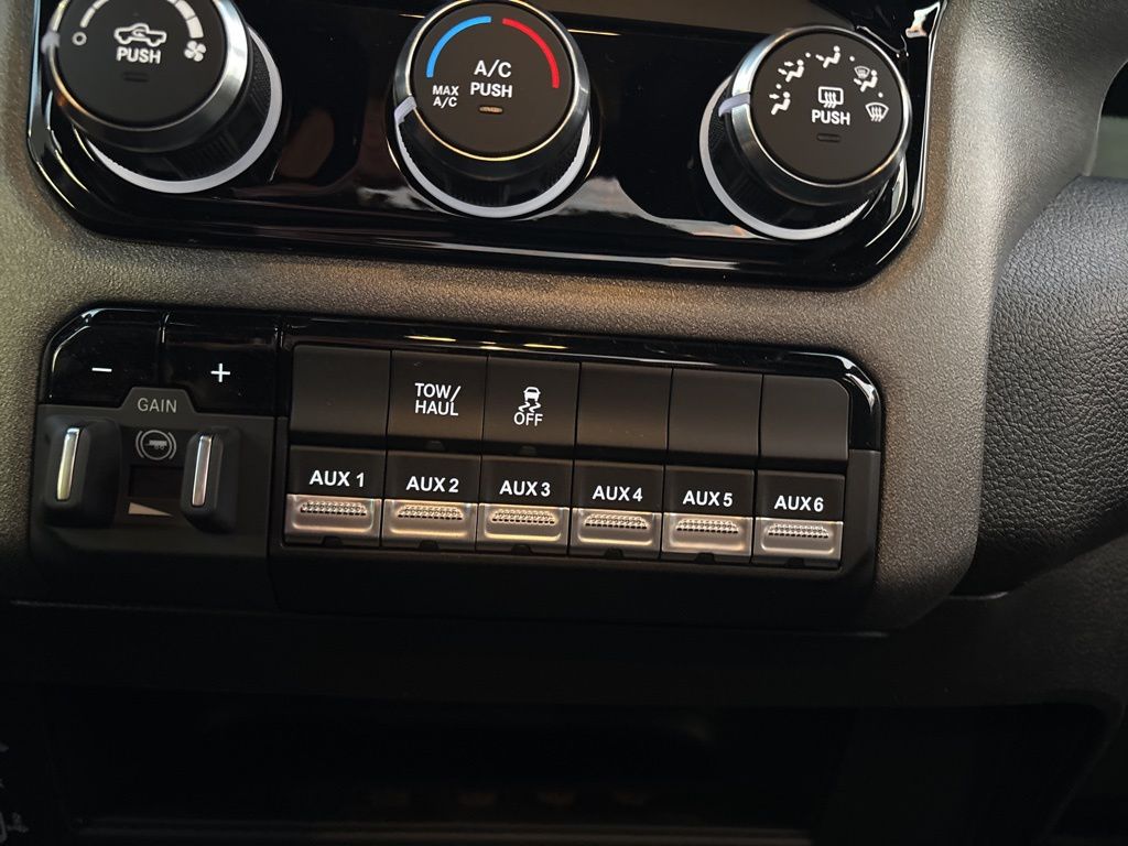 2026 RAM 3500 Chassis Tradesman - Photo 15