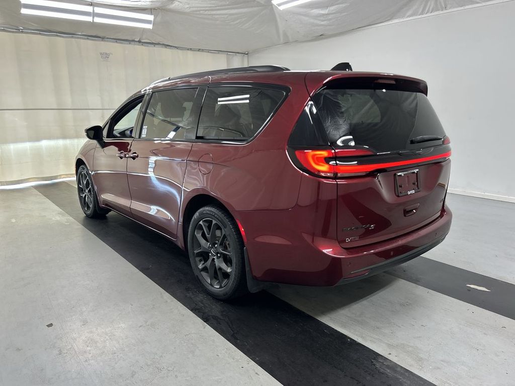2023 Chrysler Pacifica Touring L - Photo 7
