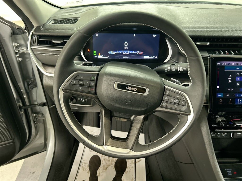 2023 Jeep Grand Cherokee Limited photo 4