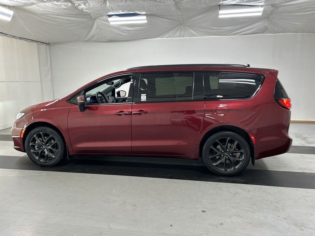 2023 Chrysler Pacifica Touring L - Photo 6
