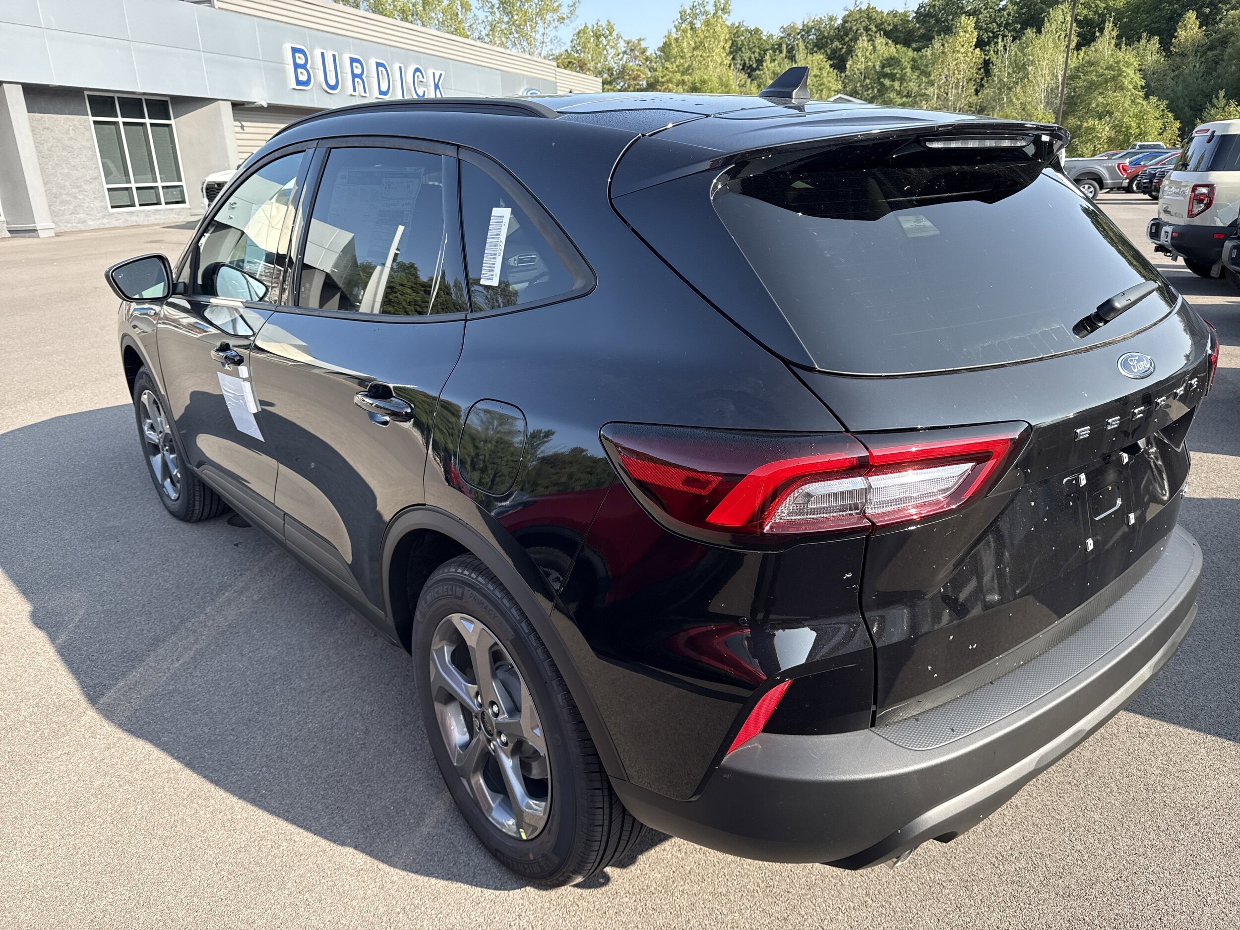 2025 Ford Escape ST-Line photo 3