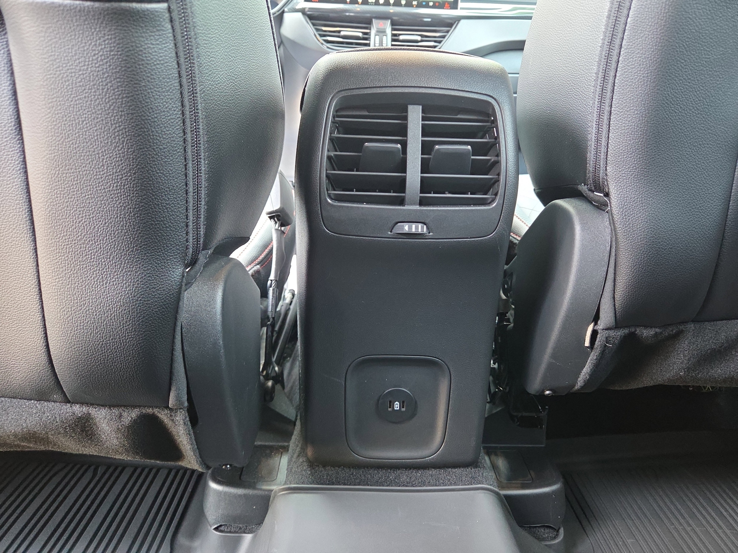 2024 Ford Escape ST-Line Elite - Photo 30