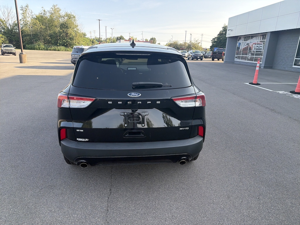 Used 2021 Ford Escape SE 200A AWD SUV