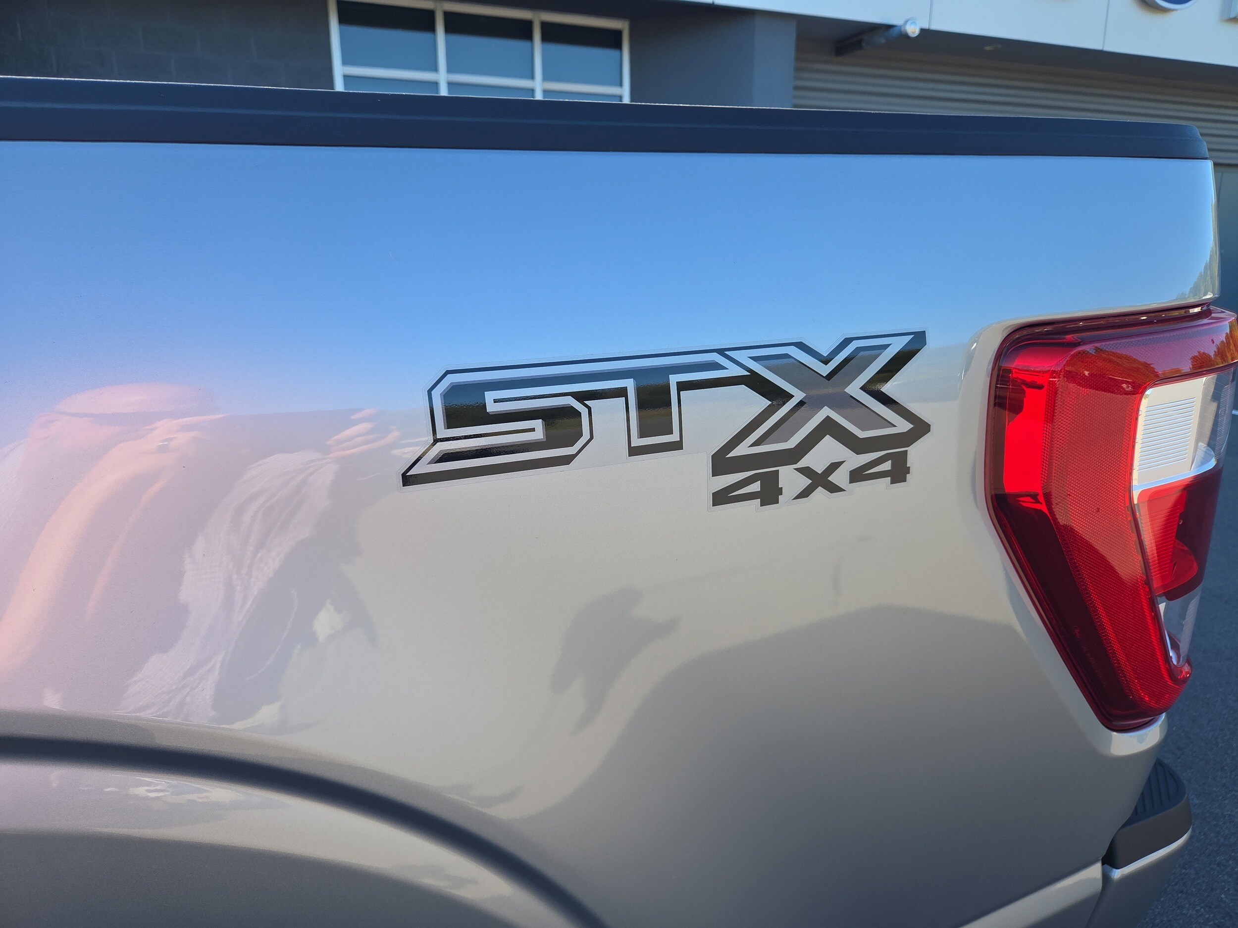 2022 Ford F-150 STX photo 4