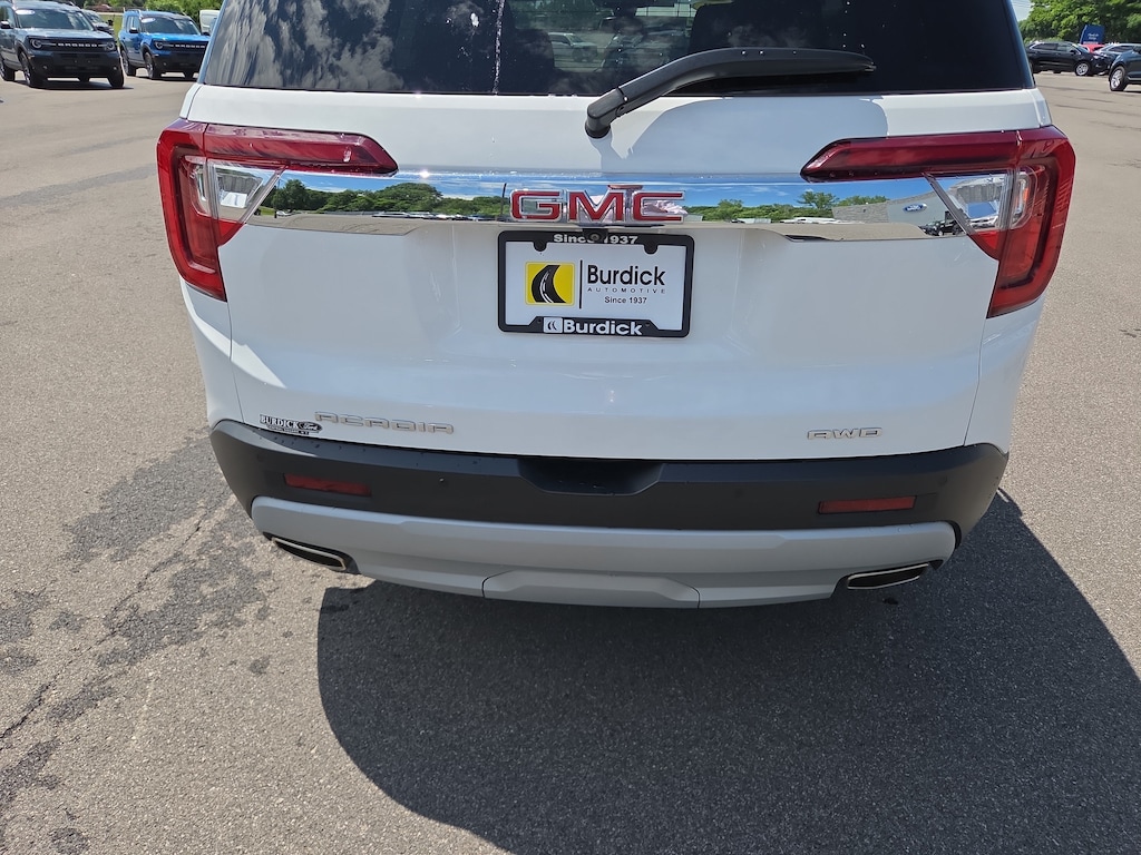 Used 2023 GMC Acadia SLE AWD SUV