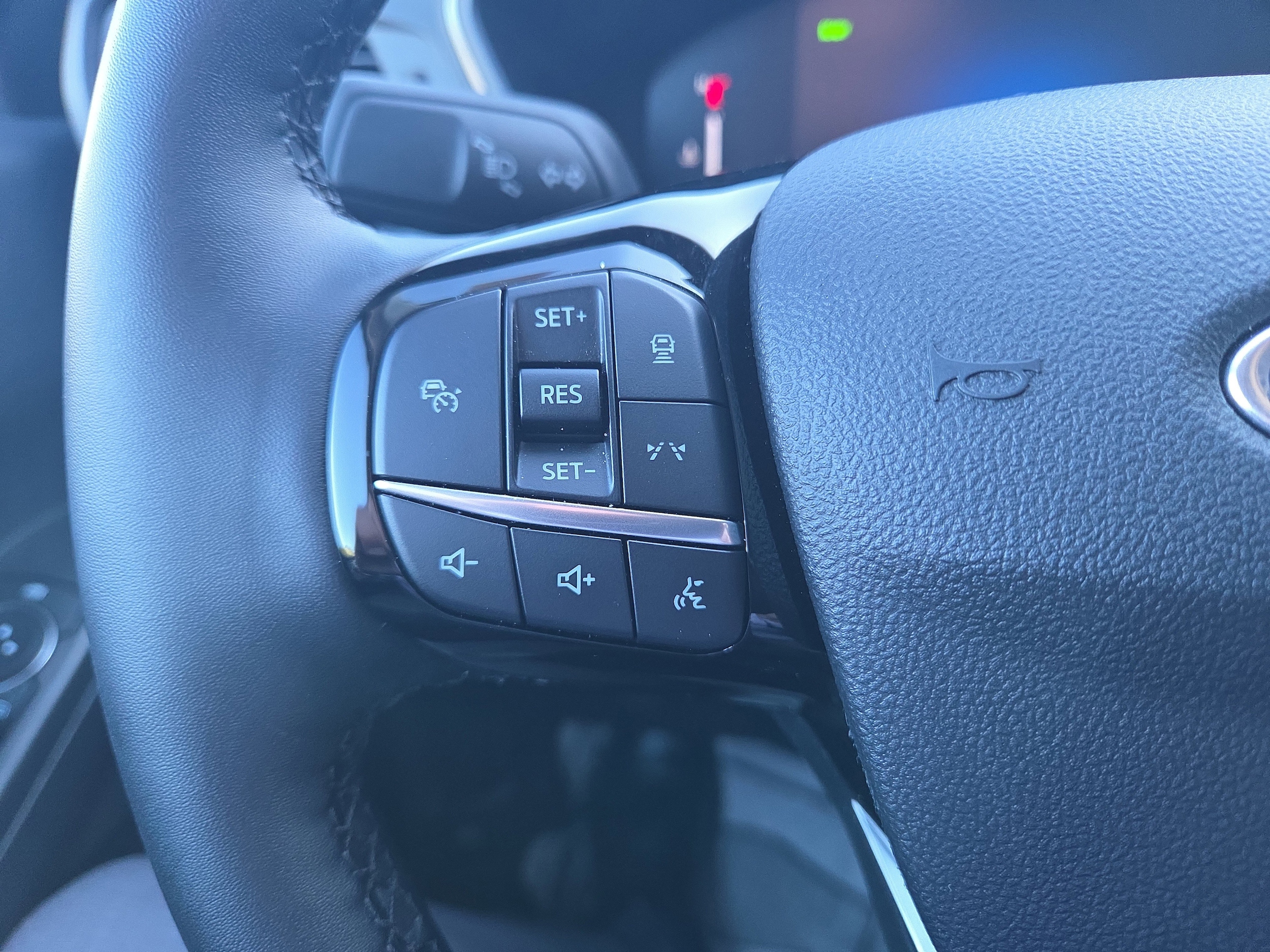 2025 Ford Escape Plug-in hybrid PHEV - Photo 16