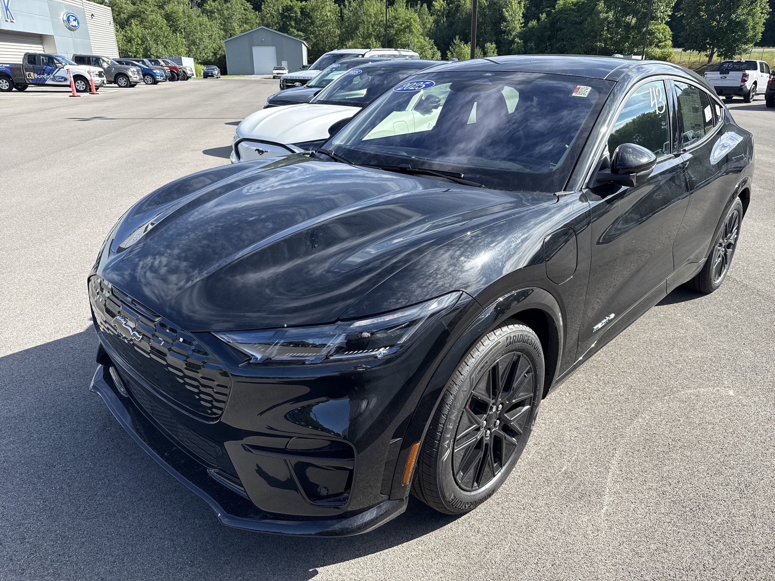 2025 Ford Mustang Mach-E Premium photo 2