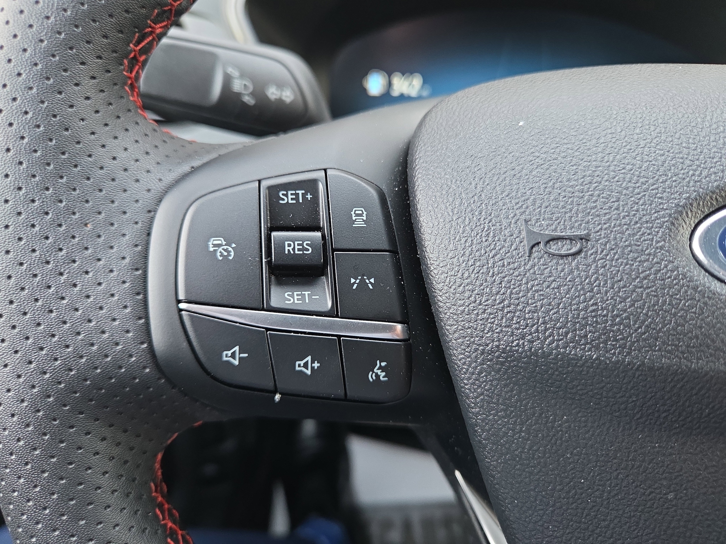 2024 Ford Escape ST-Line Elite - Photo 17