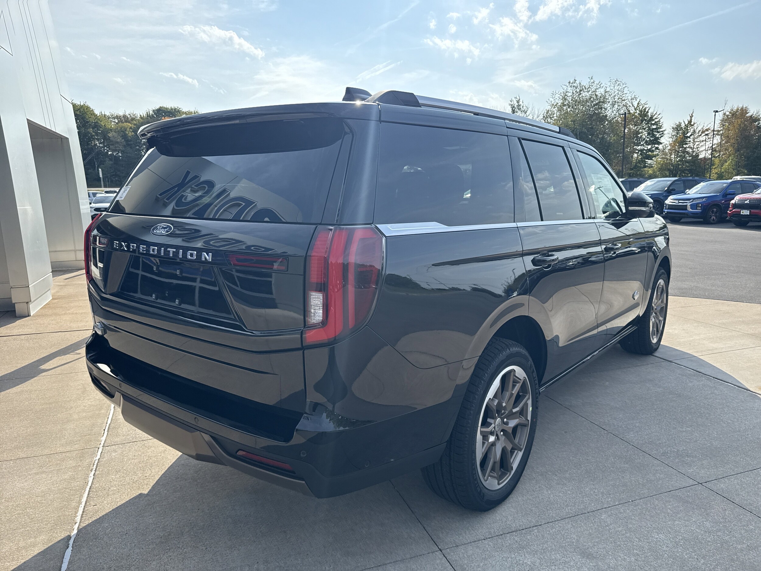 2025 Ford Expedition King Ranch photo 3