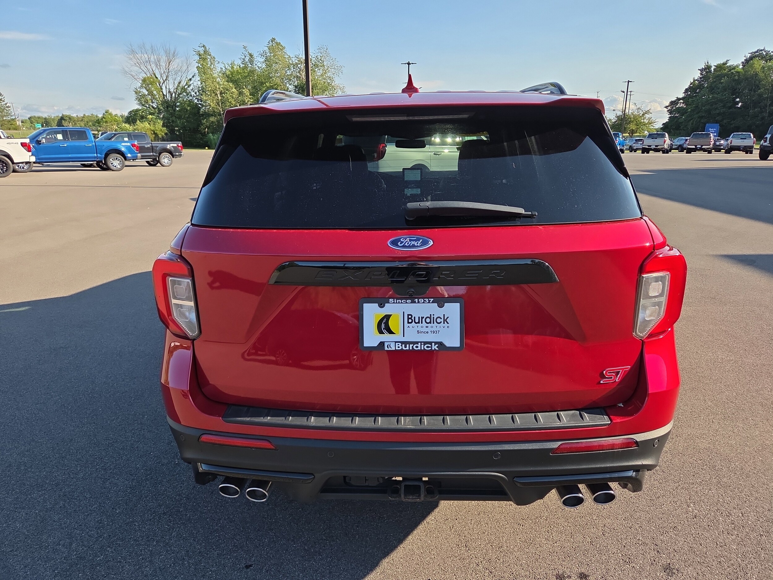 2020 Ford Explorer ST photo 4