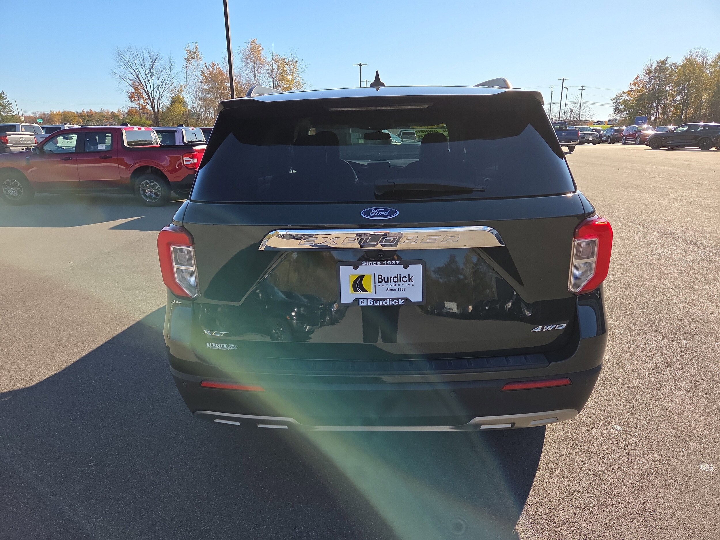 2022 Ford Explorer XLT photo 3