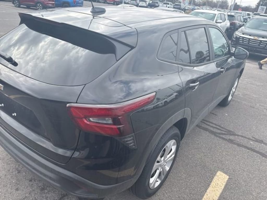 New 2026 Chevrolet Trax LS SUV