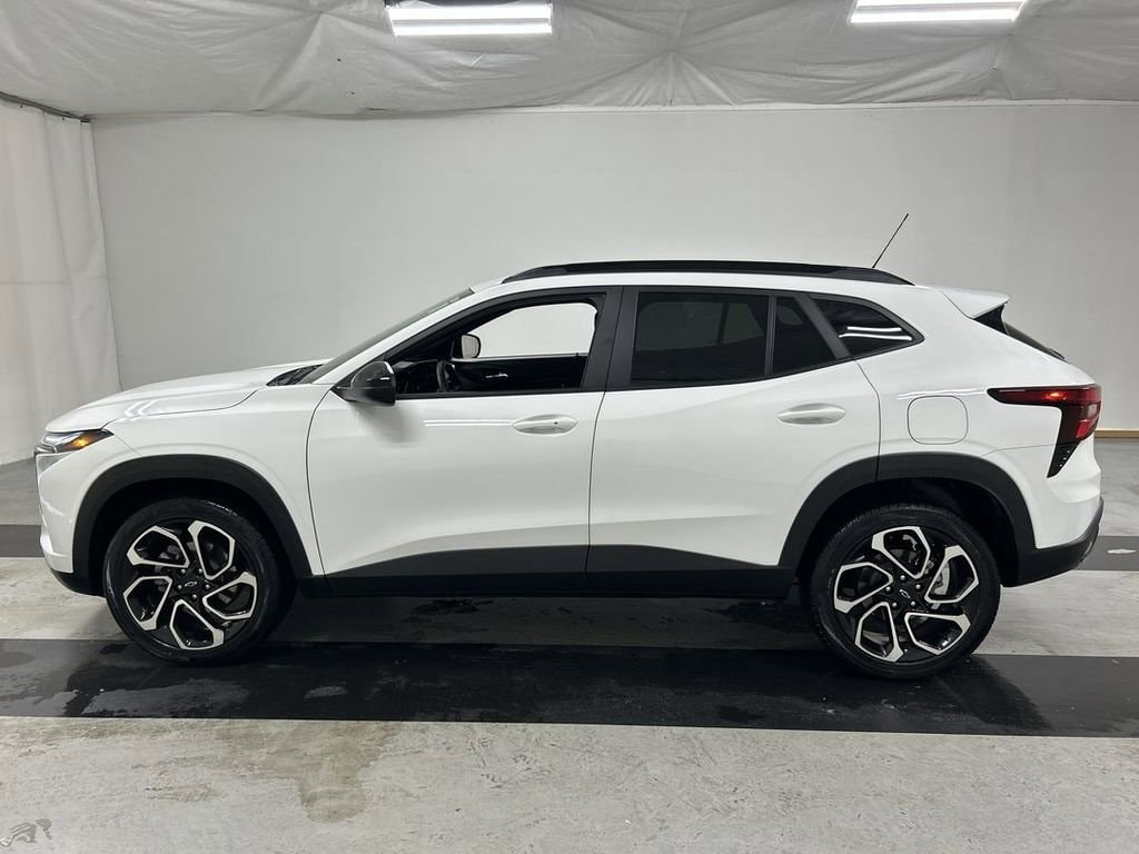 2025 Chevrolet Trax RS - Photo 6