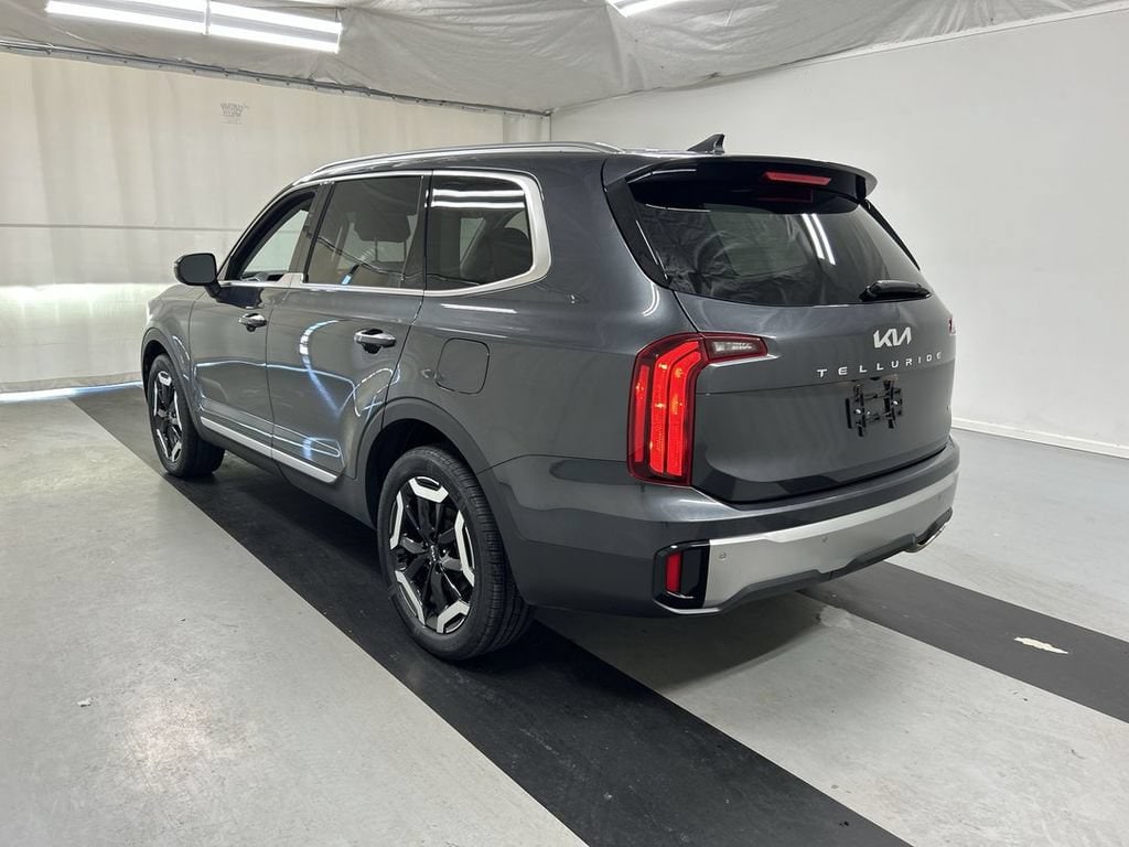 2023 Kia Telluride S - Photo 7